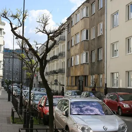 Smulikowskiego 9 * Varsó