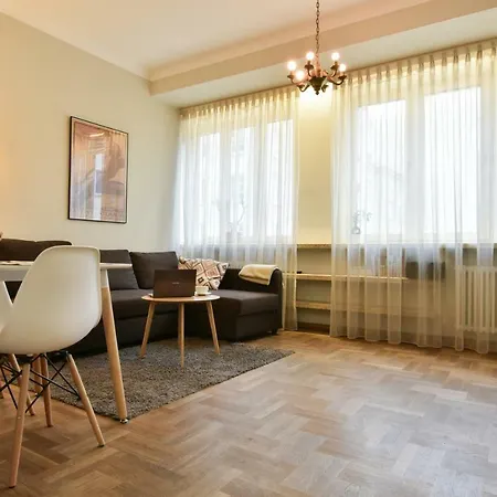 Smulikowskiego 9 Varsó